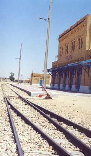 Gare sans train  Tozeur, Tunisie