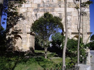 Arc de tiromphe Bab El Ain  Makthar
