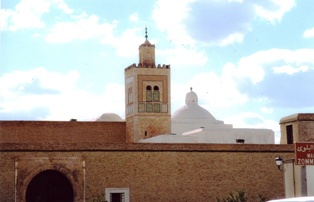 Kairouan, entre du mausole du Barbier