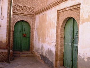 Mosque gates